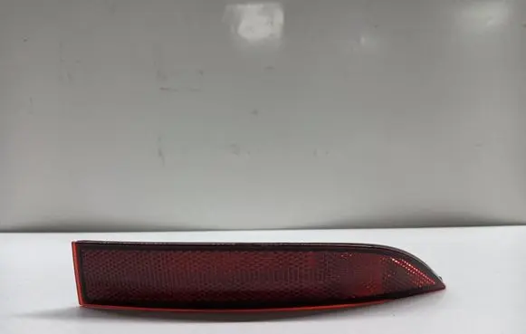 Audi A6 S6 C8 4K Front door interior light 4K0945106