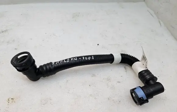 Ford Mach-E I Electric car engine cooling hoses/pipes PJ938B550PB 240531