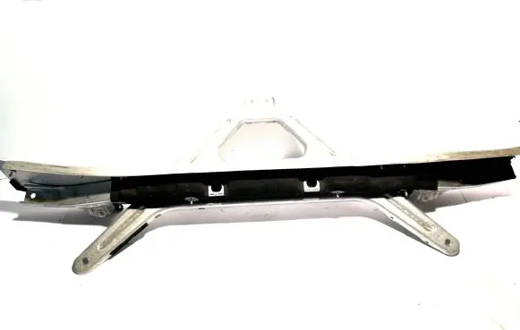 Audi Q7 4M Radiator mount bracket 4M806391C