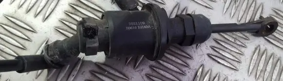 Nissan Note (E11) Clutch master cylinder 2921109 30610