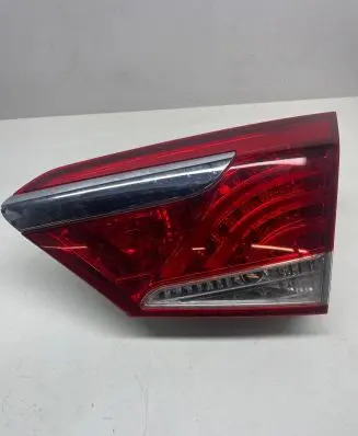 Hyundai i40 Tailgate rear/tail lights 924043Z000