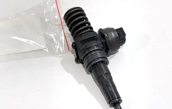 Seat Toledo III (5P) Fuel injector 038130073AG