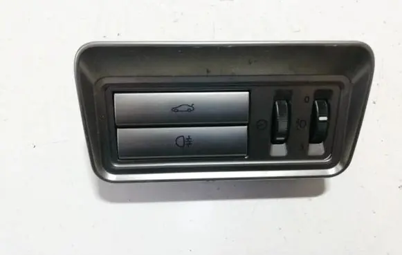 Jaguar XF Tailgate opening switch 10400976890