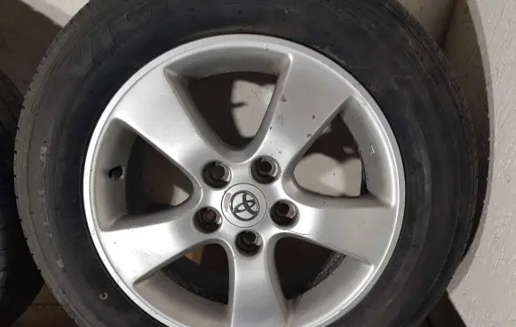Toyota Prius (XW30) R16 alloy rim 