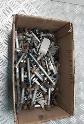 Renault Latitude (L70) Nuts/bolts 