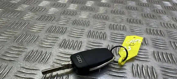 Audi A3 S3 8V Ignition key/card 8V0837220D