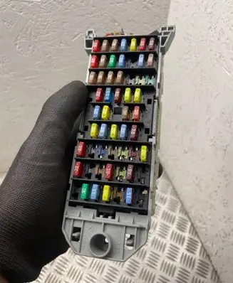 Opel Meriva A Fuse box set 93363136