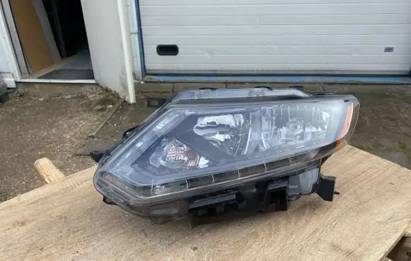 Nissan Pulsar Headlight/headlamp 26060A0A