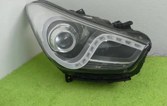Hyundai i40 Headlight/headlamp 92102-3Z030