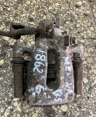 Renault Megane II Rear brake caliper