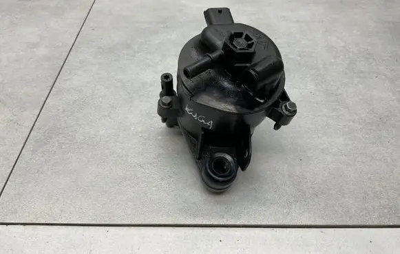 Ford Kuga II Fuel filter housing 9676133480