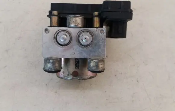 Suzuki Grand Vitara I ABS Pump SK337071 8309370734065