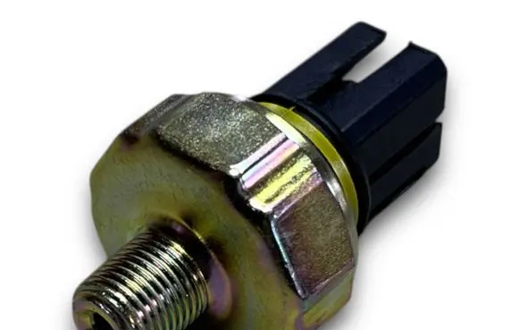 Nissan Patrol Y61 Oil pressure sensor Z319 252402X901