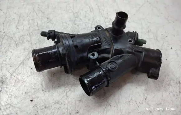 Peugeot 5008 Thermostat/thermostat housing 9682141580