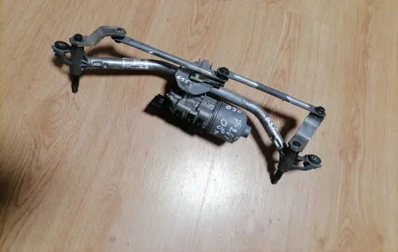 Peugeot 207 Front wiper linkage and motor 0390241540 3397020769