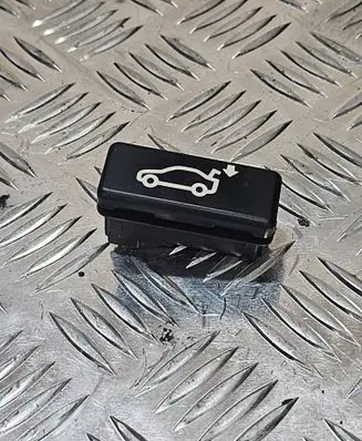 BMW 7 E65 E66 Tailgate/boot open switch button 8375580 5035 9801