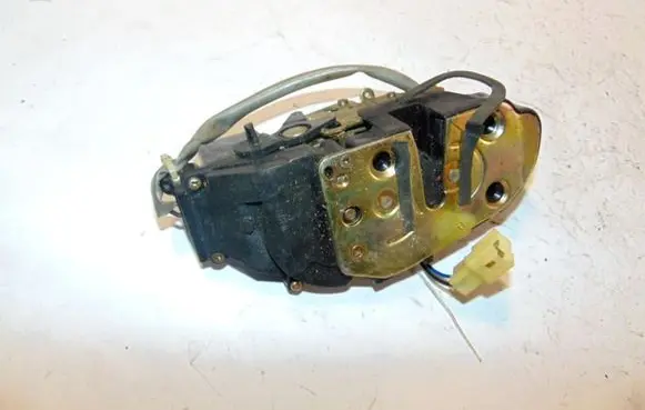 KIA Shuma Rear door lock 0K2A172310