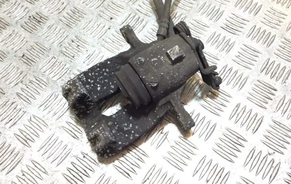 Opel Insignia A Rear brake caliper