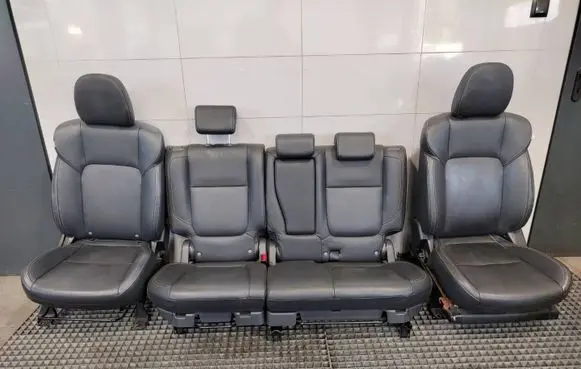 Mitsubishi Outlander Seat set