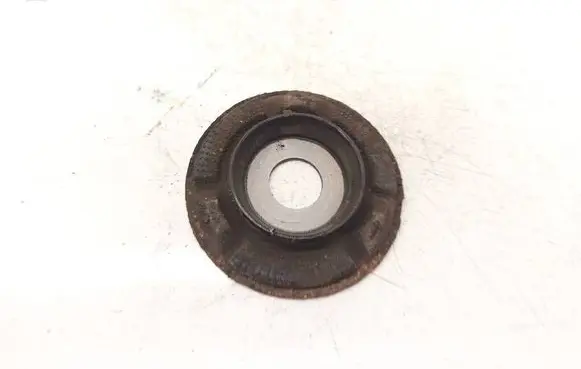 Toyota Avensis T270 Front coil spring rubber mount