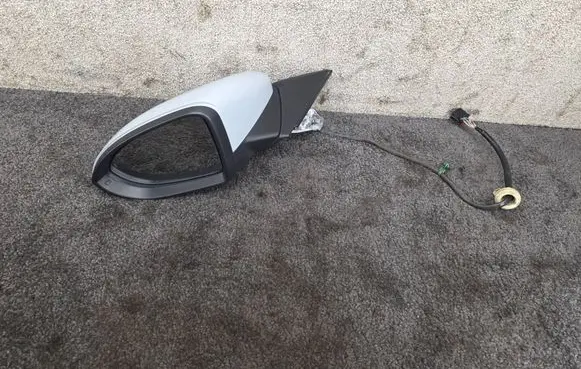 Volkswagen Golf VII Front door electric wing mirror