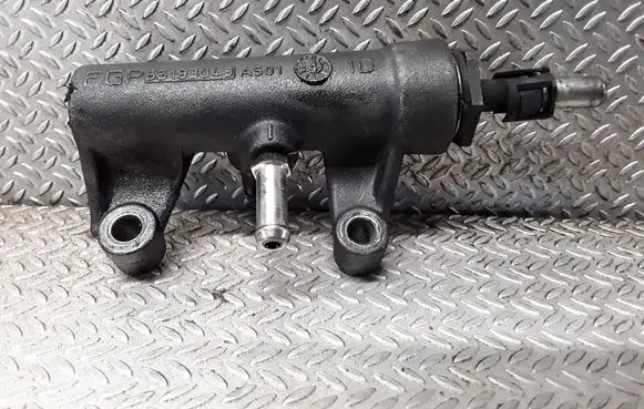 Opel Vectra C Fuel pressure regulator 55193043