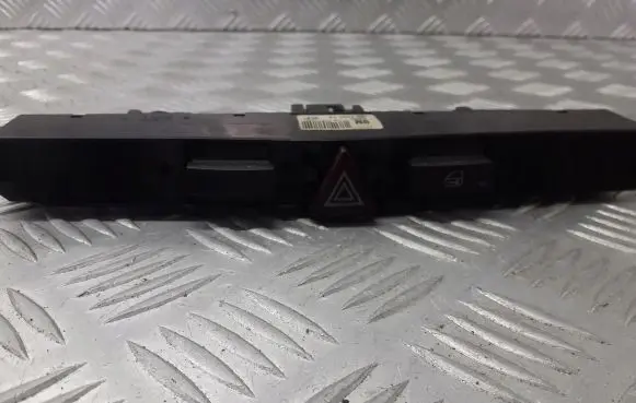 Opel Astra H Hazard light switch 13100105