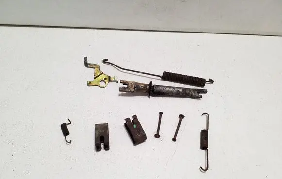 Nissan Navara D40 Other handbrake/parking brake parts 