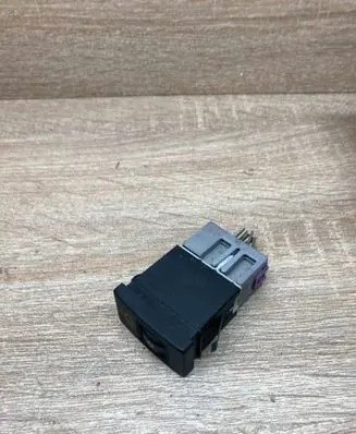 Audi A4 S4 B5 8D Headlight level height control switch 8D0941301 WithPlug