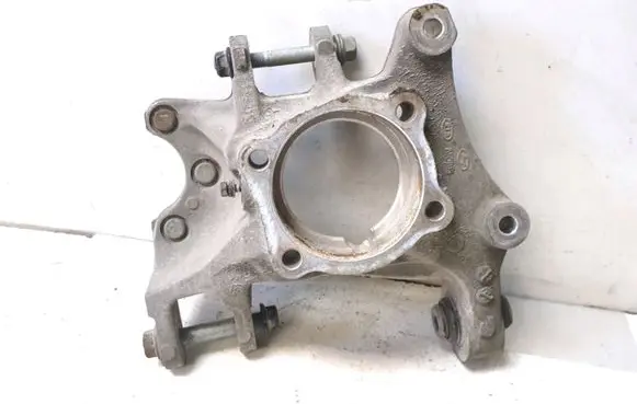 Hyundai Santa Fe Rear wheel hub spindle/knuckle 