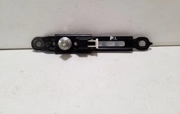 Toyota Prius (XW30) Seat belt adjustment rail E563003