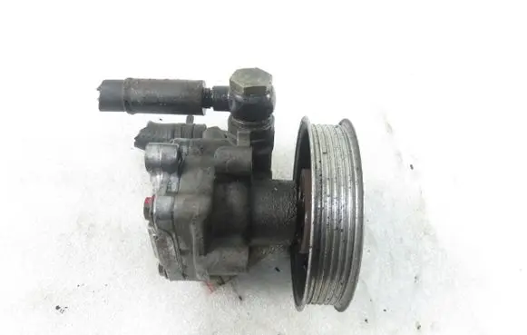 Volkswagen Bora Power steering pump 1J0422154A