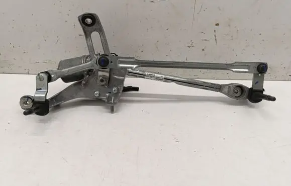 Volvo XC90 Front wiper linkage and motor 32378431