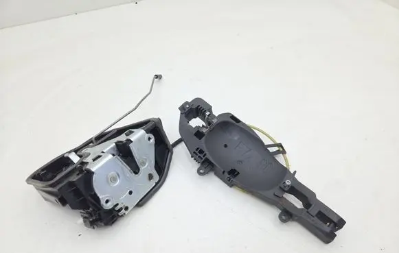BMW X5 E70 Rear door lock 7318414