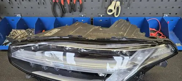 Volvo XC90 Headlight/headlamp 31353153 89909027 42LLF53520010AA