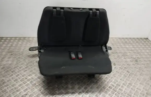 Peugeot 4007 Third row seats 