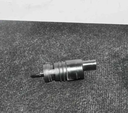 BMW 5 F10 F11 Windscreen/windshield washer pump 6934160