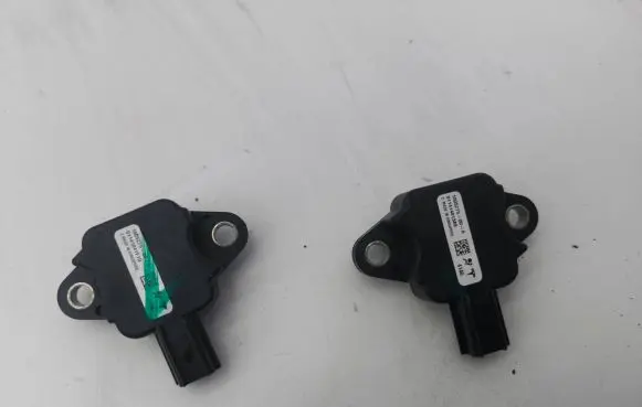 Tesla Model S Airbag deployment crash/impact sensor 100527500A 01141401389