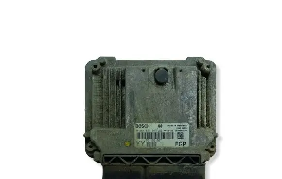 Opel Vectra C Engine control unit/module 0281011915KASACJA 0281011915 55193967