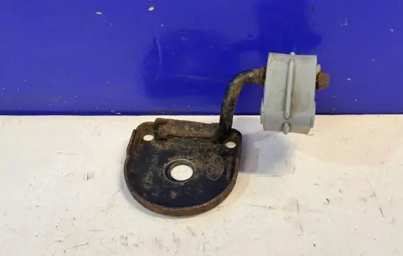 Muffler mount bracket/holder