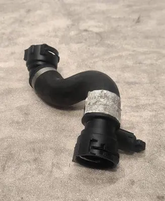 BMW 5 E60 E61 Engine coolant pipe/hose 7521778