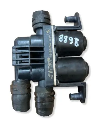 BMW 5 E60 E61 Coolant heater control valve 6927915