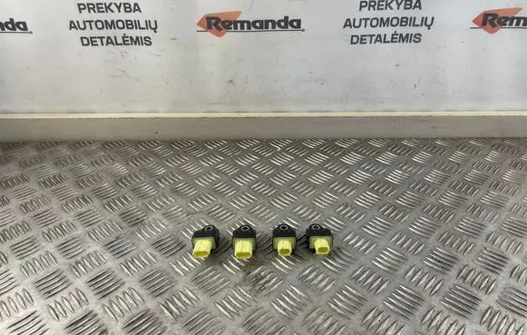 Toyota RAV 4 (XA40) Airbag deployment crash/impact sensor 8983133050 8983112030