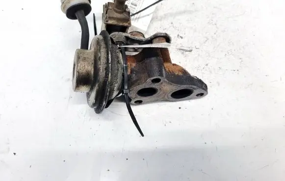 Toyota Avensis T220 EGR valve