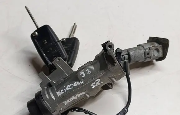 Volkswagen Scirocco Ignition lock 1K0905851BS8 1K0905851B
