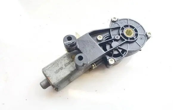 Mercedes-Benz R W251 Seat adjustment motor 0390203211 82059113-4