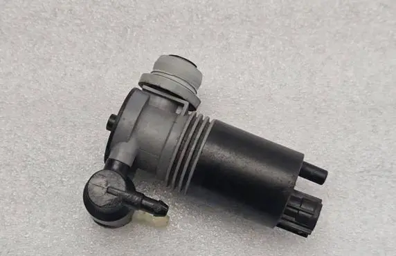 Opel Zafira C Windscreen/windshield washer pump 1074127 2005250068D