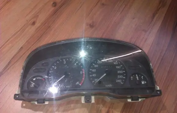 Ford Mondeo MK I Speedometer (instrument cluster) 93bb10b885ba