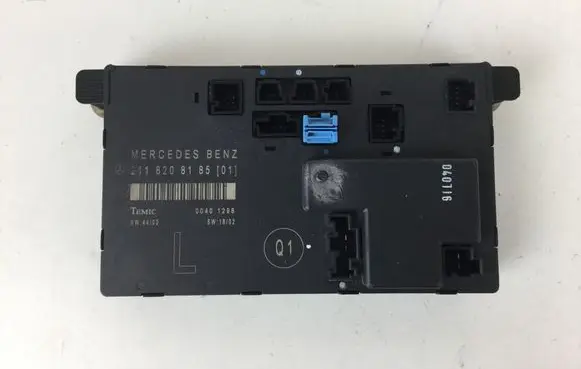 Mercedes-Benz E AMG W211 Door control unit/module 2118208185