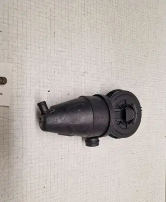 BMW 5 E39 Breather valve 1703484 13411733217 13411733217103059